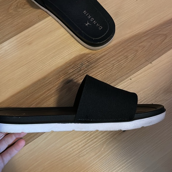 Danskin Black Slides - Picture 3 of 4